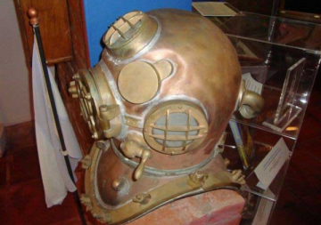 HistÃ²ria del submarinisme: les aplicacions bÃ¨lâ€¢liques del busseig a pulmÃ³